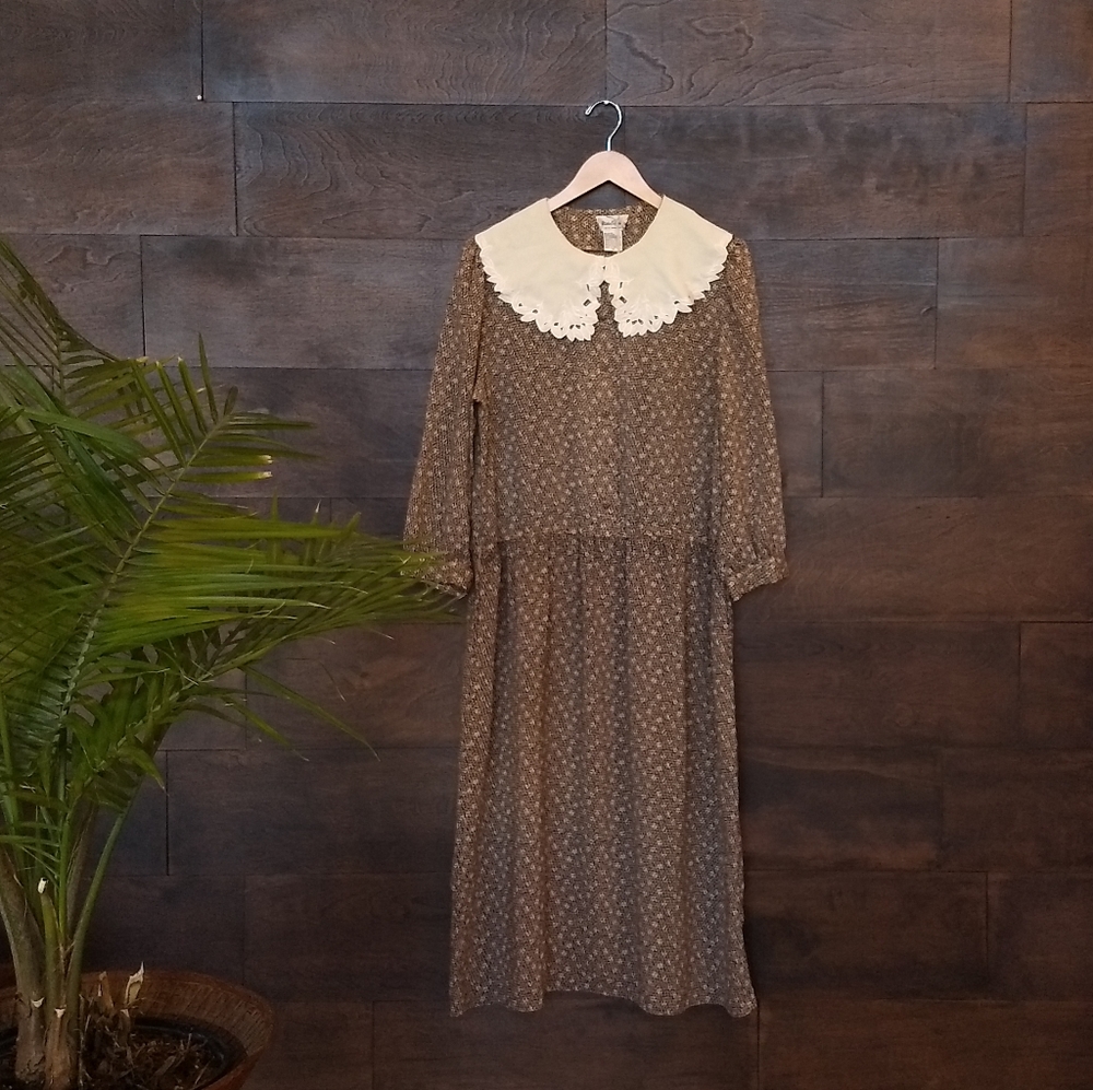 Vintage 80s Brown Dress with Embroidered Collar
